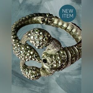 Vintage Park Avenue Scorpion King Black Swarovski Crystals Large Bracelet